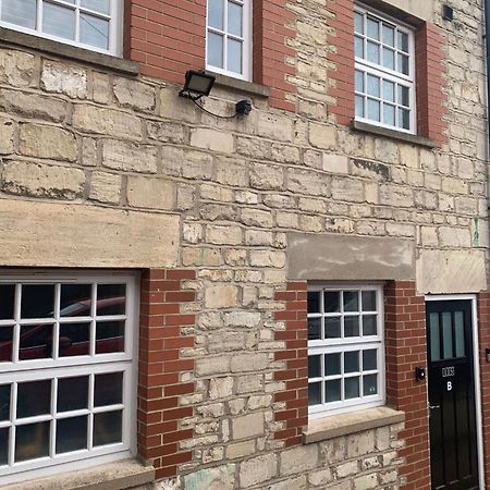 1 Bed House, Free Parking, 15 Minutes From Cheltenham Races Gloucester Eksteriør bilde
